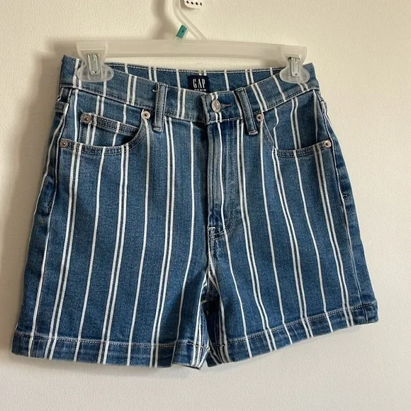 GAP Mom Jean Shorts 00 24 Blue White Striped Denim Pockets Cotton Mid 4” Inseam - Picture 2 of 14